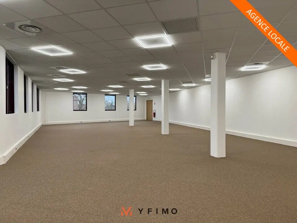 Office in Saint-Germain-en-Laye for lease Interior Photo- Image 1 of 7