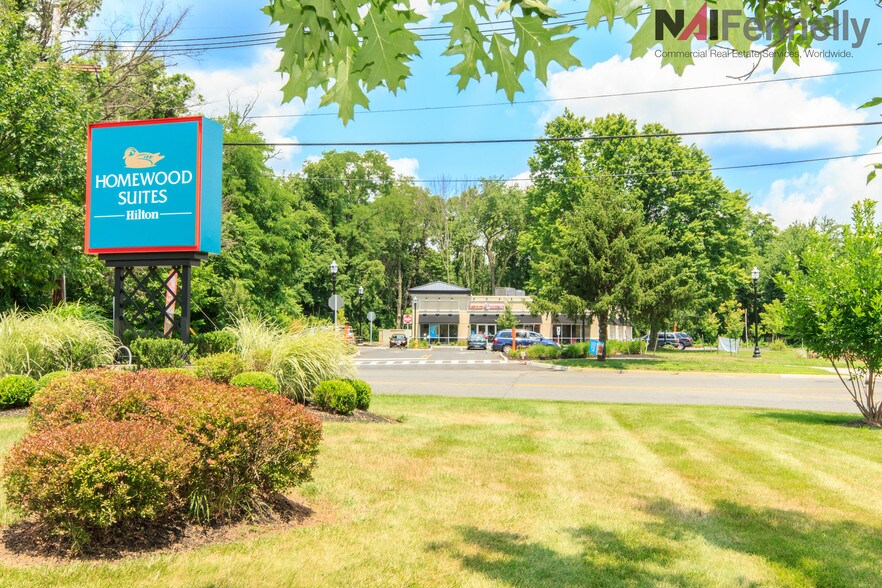 988 US Highway 130, Robbinsville, NJ à louer - Autre - Image 3 de 10