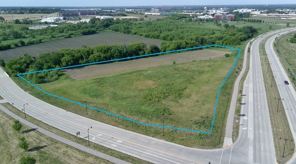 2000 Gateway Blvd, Beloit, WI for sale - Aerial - Image 1 of 6