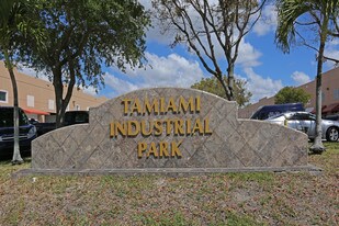 Tamiami Industrial Park - Services immobiliers commerciaux