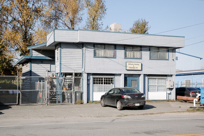 Plus de détails pour 12205 116th Ave, Surrey, BC - Industriel à vendre