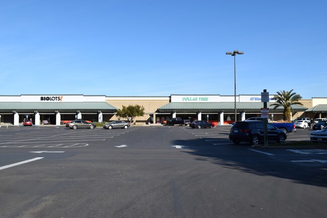 Plus de détails pour 693-749 W Channel Islands Blvd, Port Hueneme, CA - Commerce de détail à louer