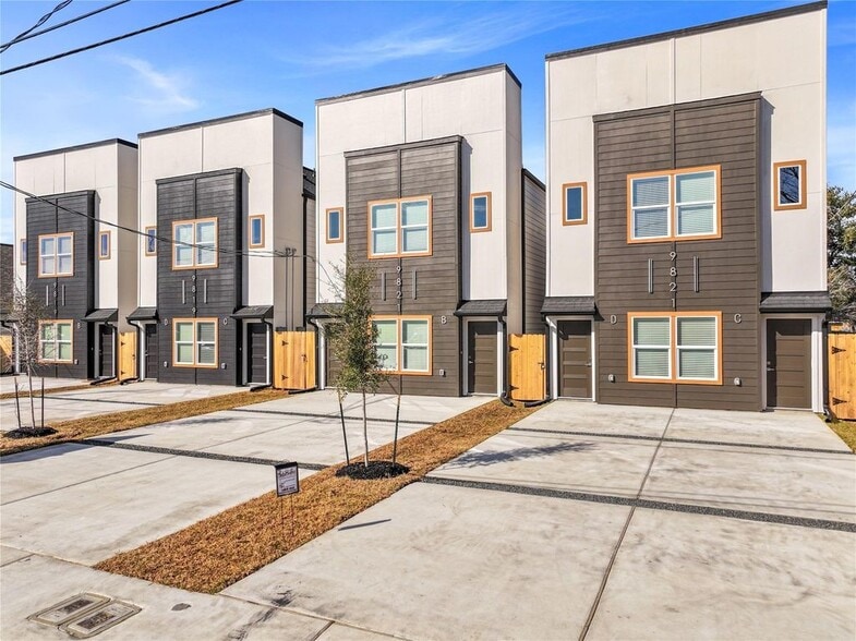 9819 Turnbow St, Houston, TX for sale - Building Photo - Image 2 of 32