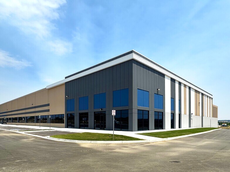 7284 S Potomac St, Centennial, CO à vendre - Photo du bâtiment - Image 2 de 2