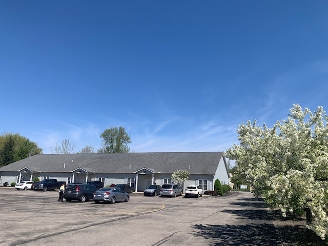 370-378 Blackbrook Rd, Painesville, OH for lease Primary Photo- Image 1 of 7