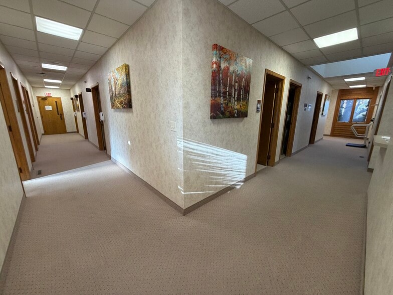 620 N Alpha St, Grand Island, NE for sale - Interior Photo - Image 3 of 4