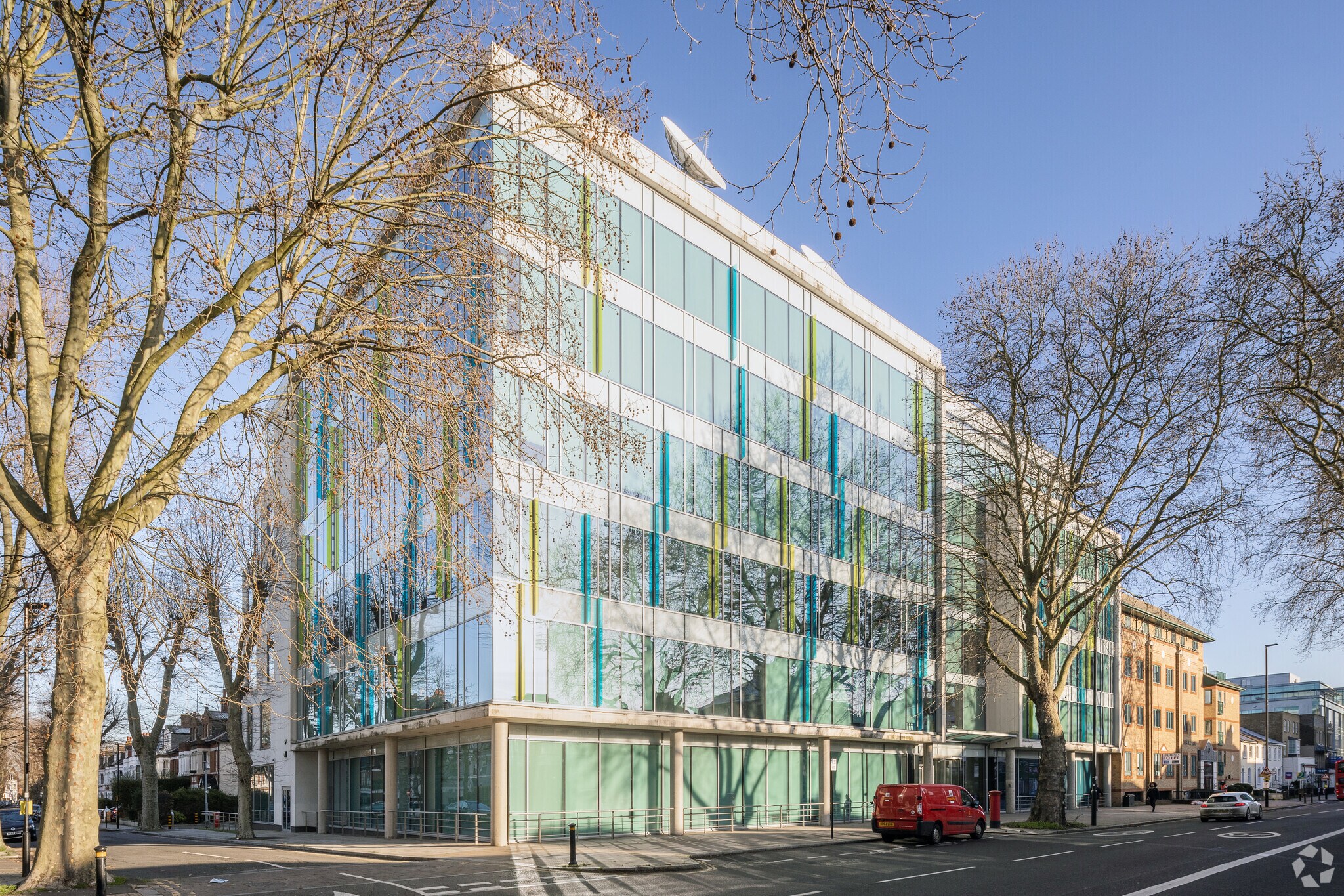 610-624 Chiswick High Rd, Londres à louer Photo du bâtiment- Image 1 de 5