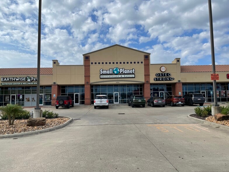 5625 Saratoga Blvd, Corpus Christi, TX for lease - Building Photo - Image 2 of 2