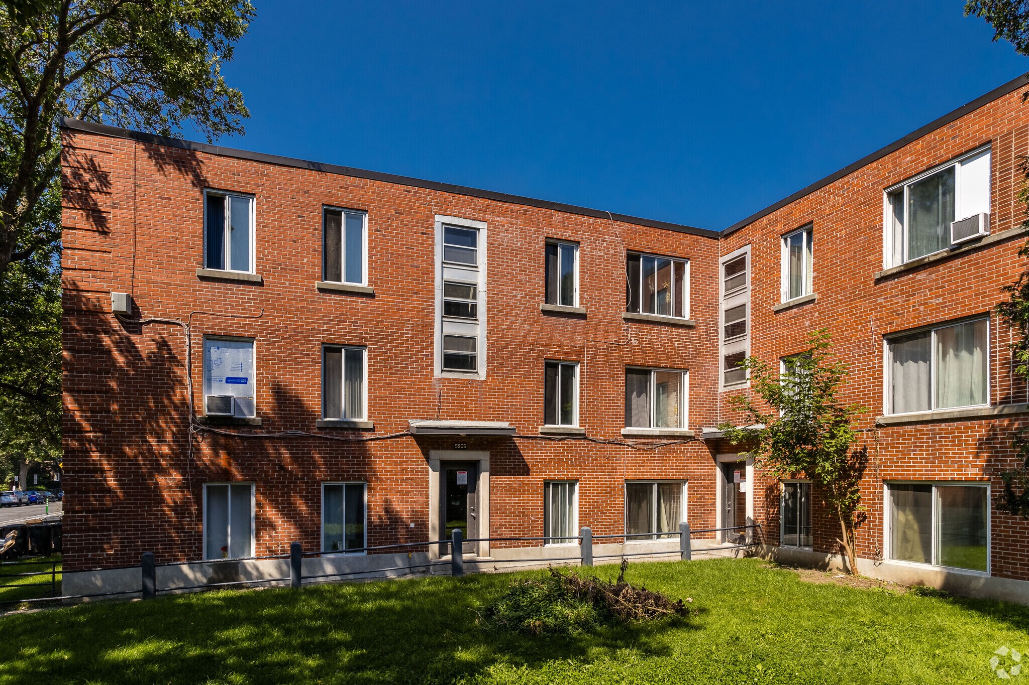 5201-5205 Av Walkley, Montréal, QC à vendre Photo principale- Image 1 de 1