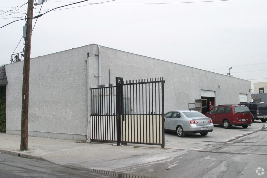 14655 Lull St, Van Nuys, CA à vendre - Photo du bâtiment - Image 3 de 5