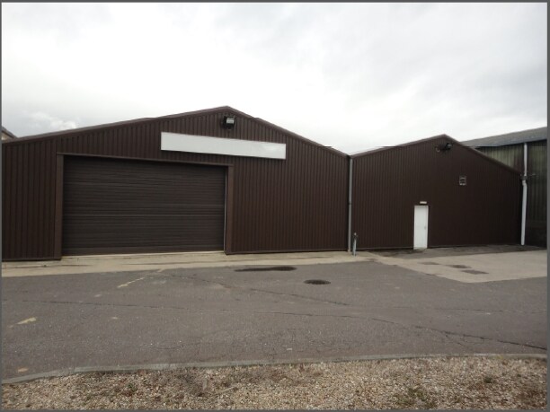 Dozens Bank, Spalding for sale - Primary Photo - Image 1 of 2