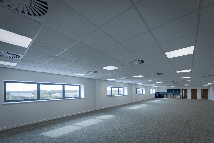 Saxon Way, Corby for lease - Building Photo - Image 3 of 4