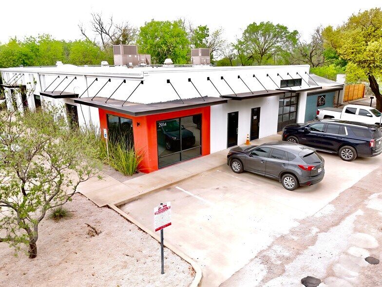 1813 W Bowie St, Fort Worth, TX à louer - Photo du bâtiment - Image 2 de 13