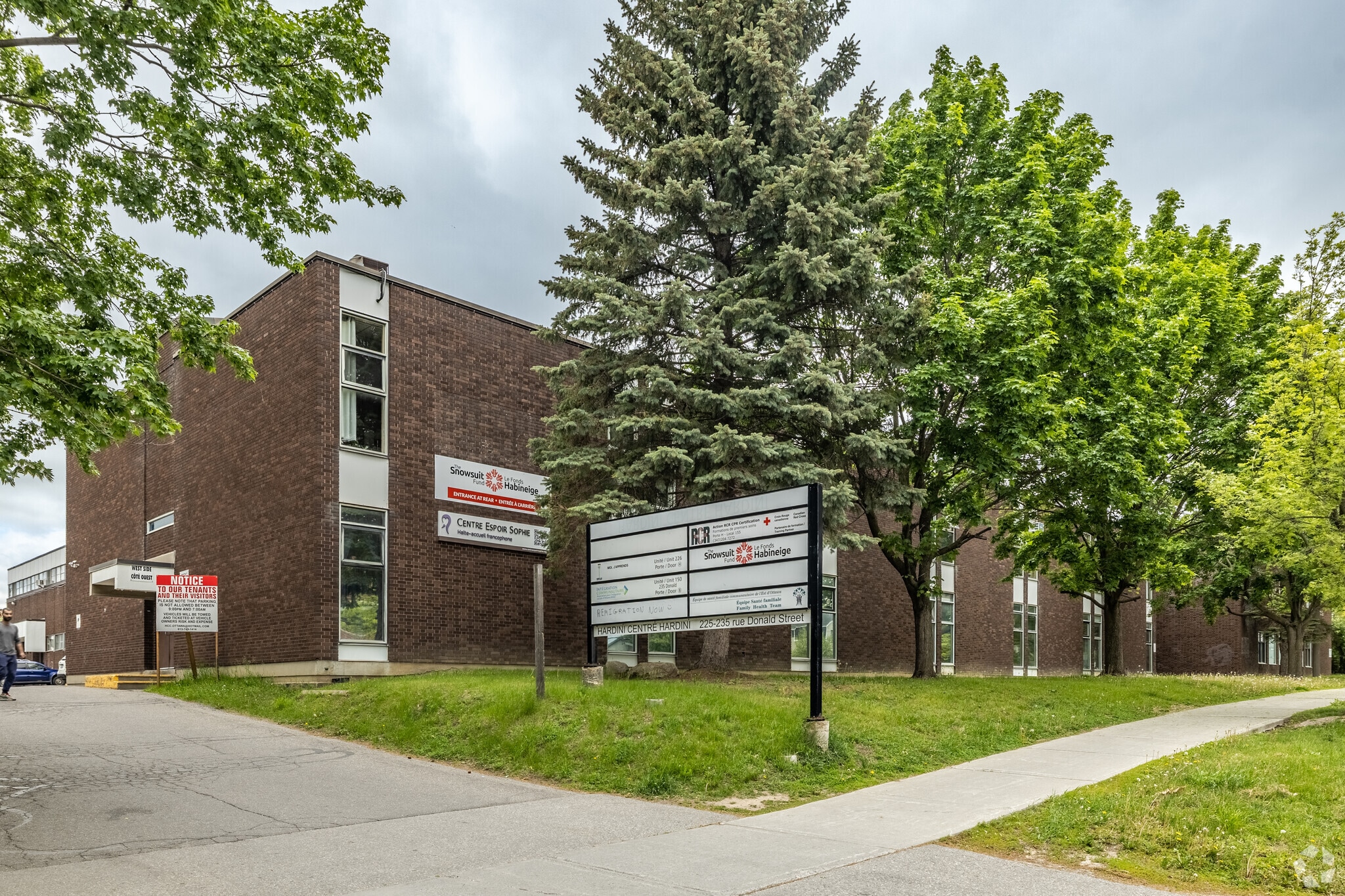 225-235 Donald St, Ottawa, ON à louer Photo principale- Image 1 de 4