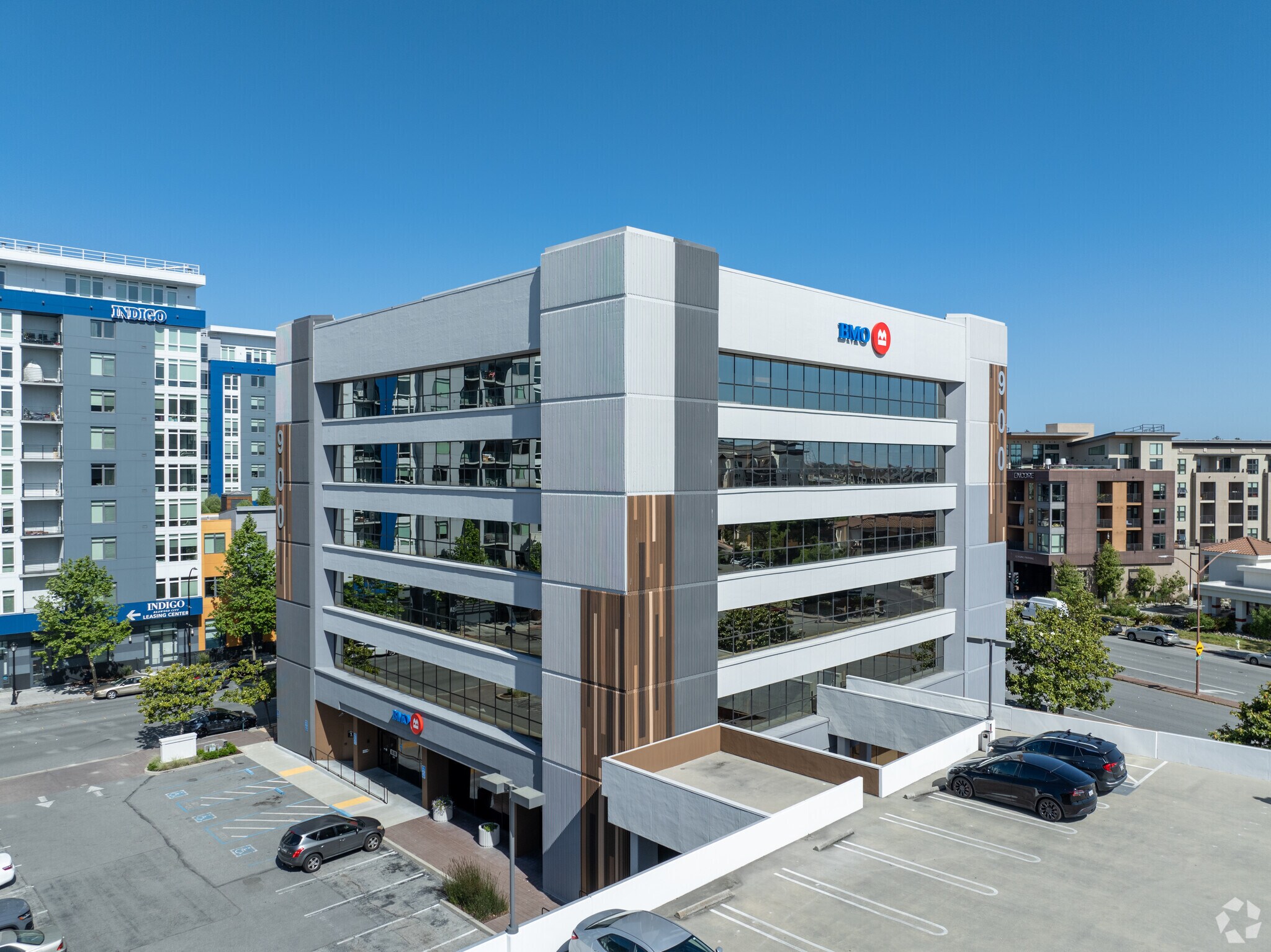 900 Veterans Blvd, Redwood City, CA à louer Photo du bâtiment- Image 1 de 31