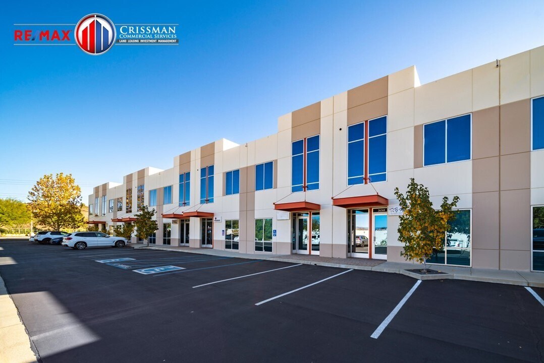 26340-26354 Ruether Ave, Santa Clarita, CA à louer Photo du bâtiment- Image 1 de 9