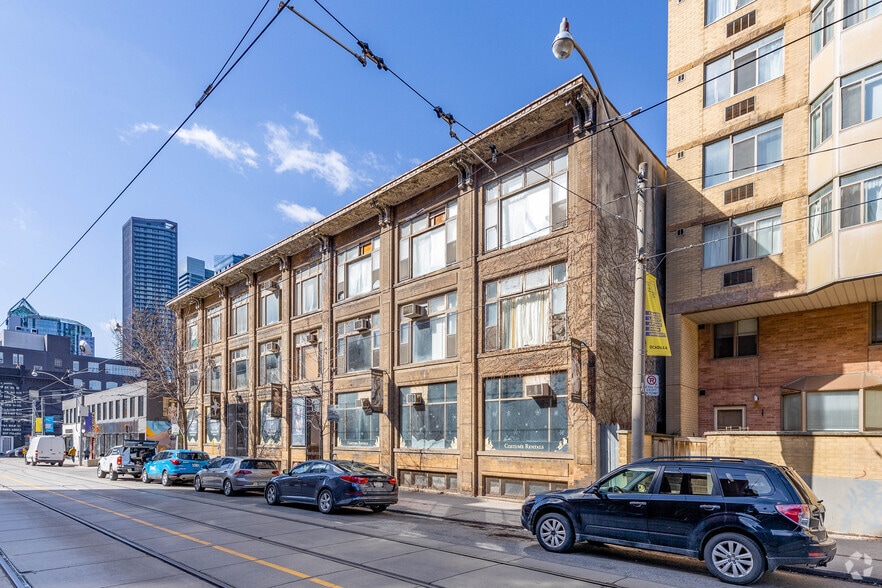 10-14 Mccaul St, Toronto, ON for sale - Building Photo - Image 2 of 51