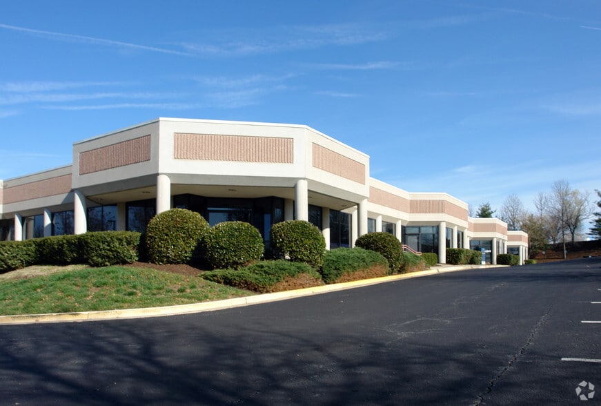 12200 Plum Orchard Dr, Silver Spring, MD for sale - Primary Photo - Image 1 of 5