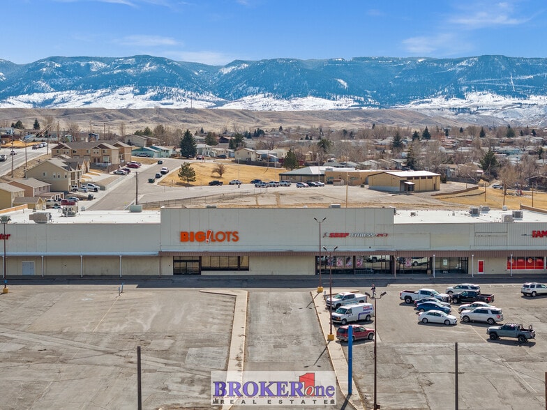 2135 E 12th St, Casper, WY for lease - Building Photo - Image 1 of 40