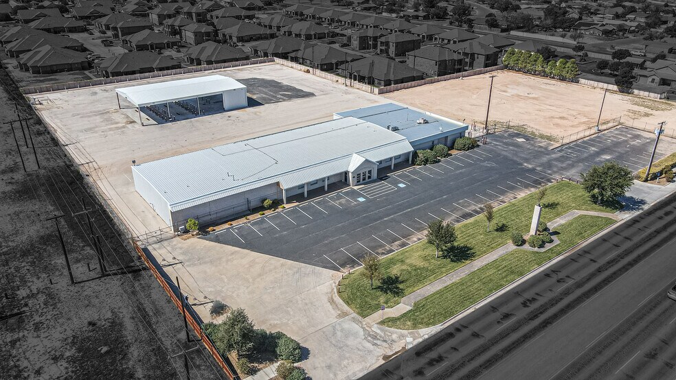 1501 N Fairgrounds Rd, Midland, TX à louer - Photo du bâtiment - Image 1 de 23