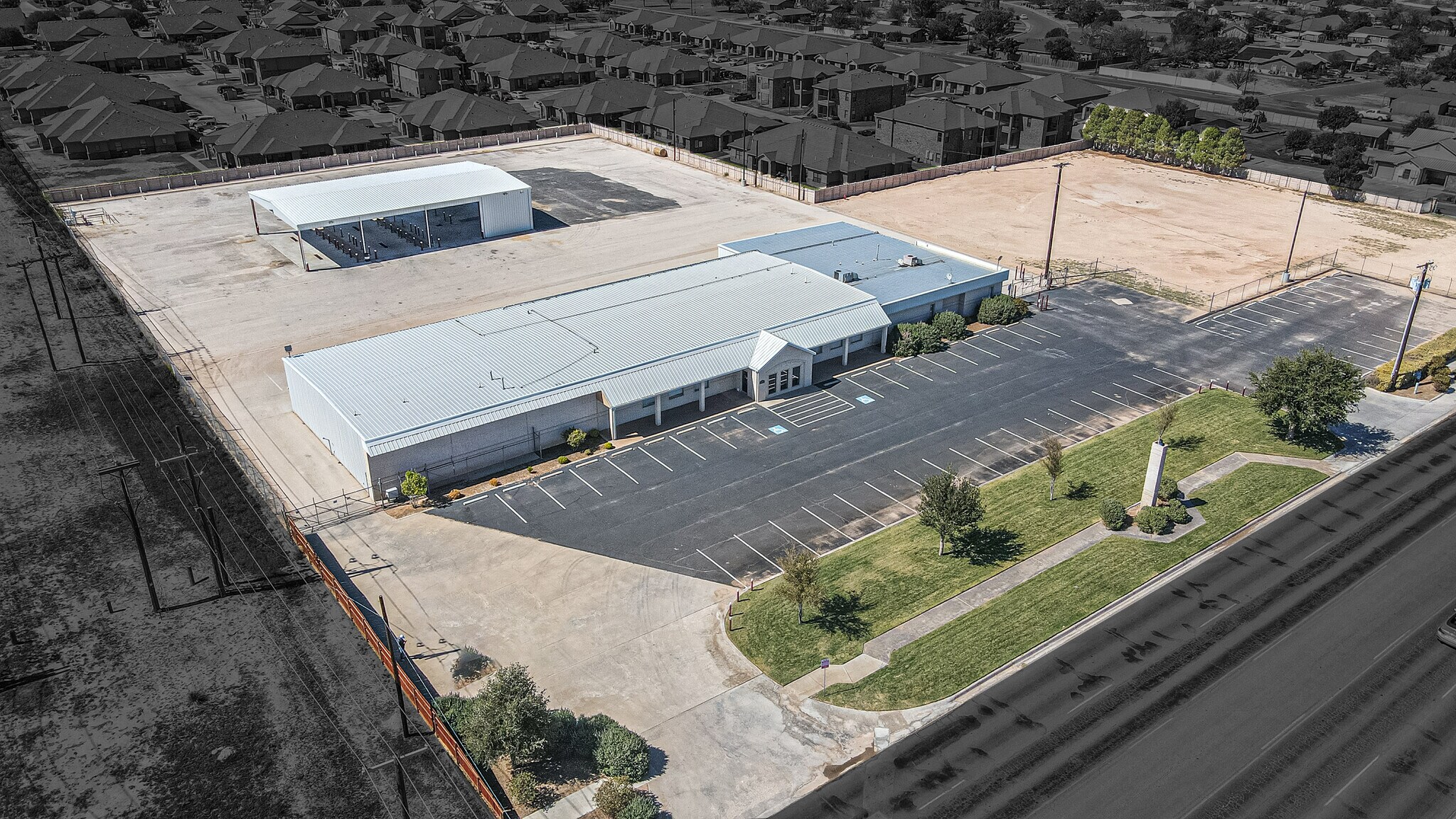 1501 N Fairgrounds Rd, Midland, TX à louer Photo du bâtiment- Image 1 de 24