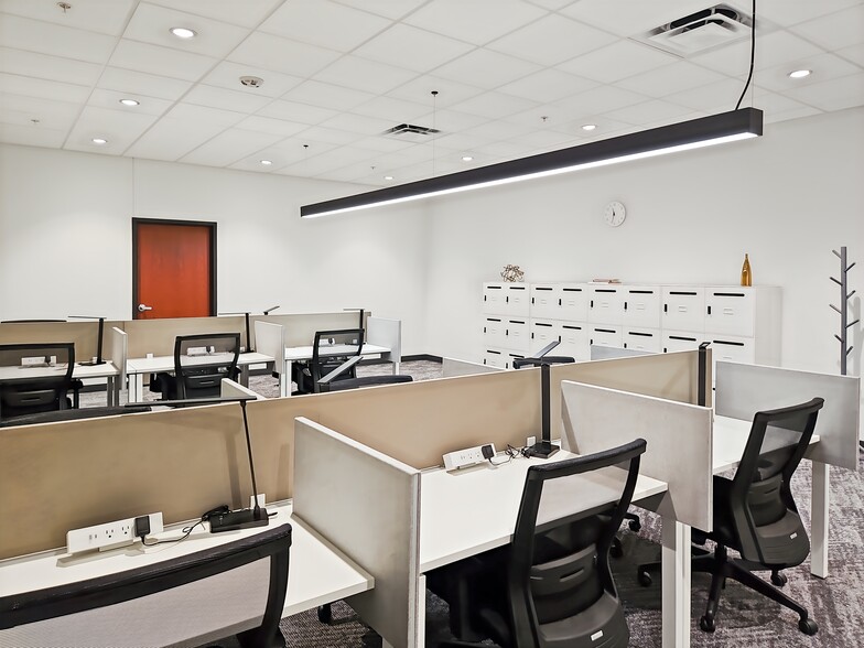 4901 Eastpark Blvd, Madison, WI à louer - Photo intérieure - Image 3 de 13