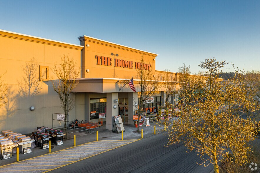9800-9900 SE Washington St, Portland, OR for lease - Building Photo - Image 1 of 10