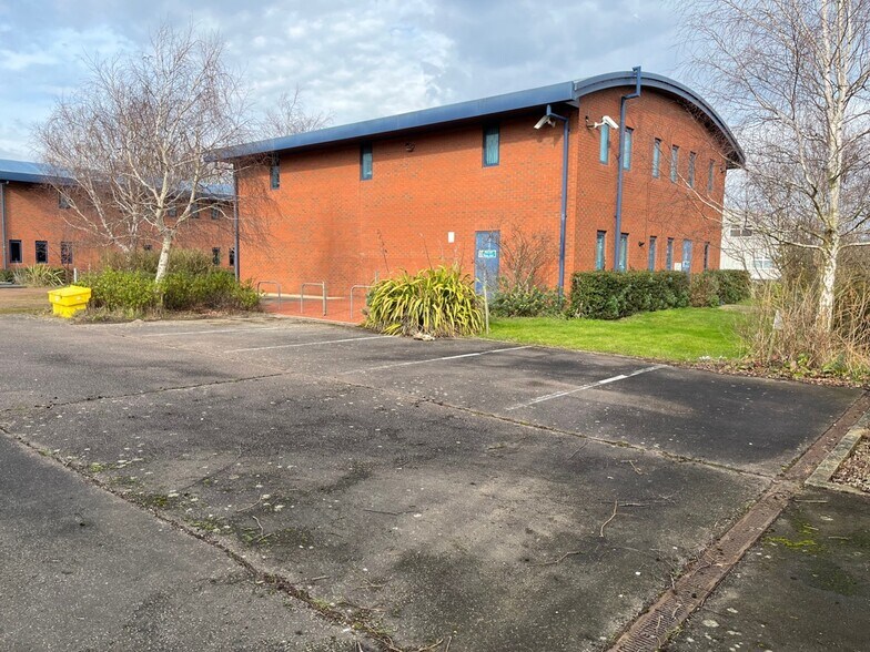 Brunel Rd, Clacton On Sea à louer - Photo du bâtiment - Image 3 de 5