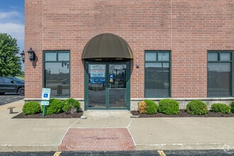 1023 Station Dr, Oswego, IL à louer Photo du bâtiment- Image 2 de 4