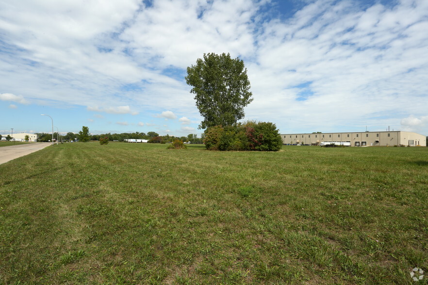 Frenchtown Center Dr, Monroe, MI for sale - Building Photo - Image 2 of 2