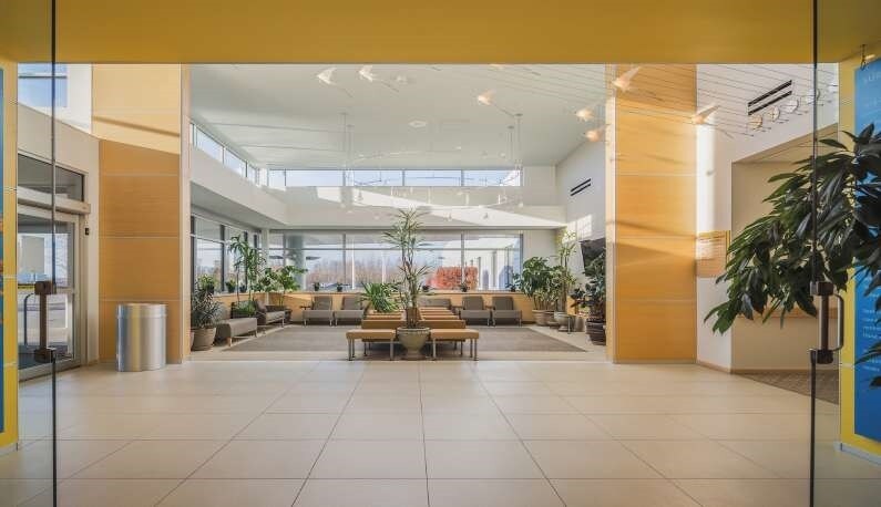 2310 Peger Rd, Fairbanks, AK à louer - Photo du bâtiment - Image 2 de 6