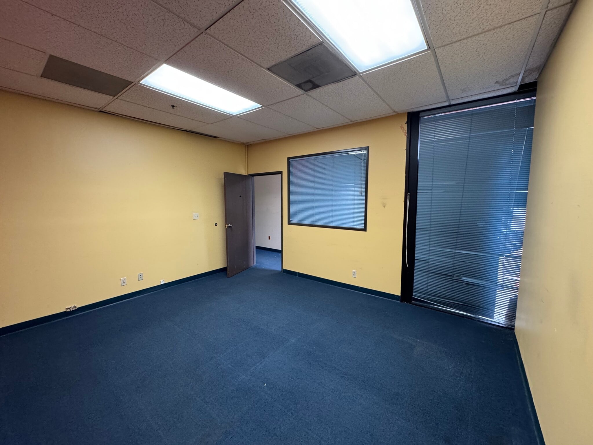 1601 Pacific Ave, Oxnard, CA for lease Interior Photo- Image 1 of 7
