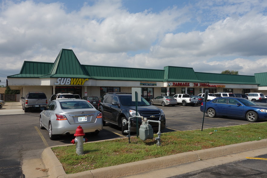 6100-6160 E 21st St, Wichita, KS for lease - Building Photo - Image 1 of 7