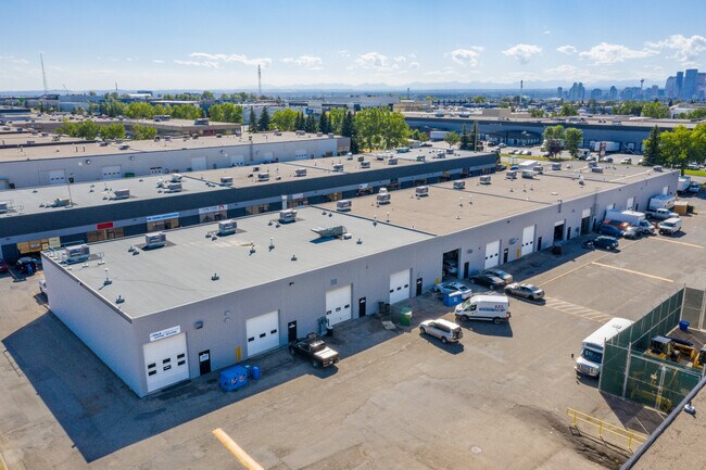 Plus de détails pour 920 28th St NE, Calgary, AB - Industriel à louer
