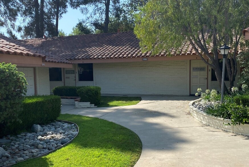 386-398 Lombard St, Thousand Oaks, CA à louer - Photo du bâtiment - Image 3 de 24