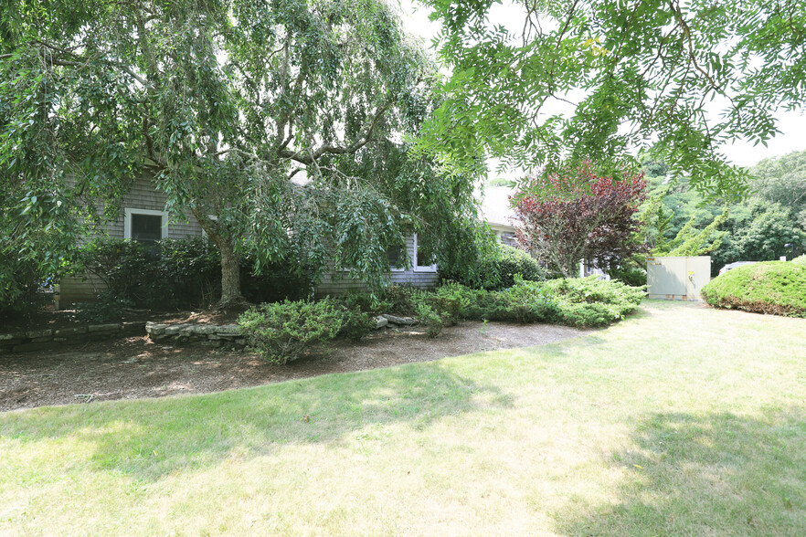 15 Carlson Ln, Falmouth, MA for lease - Building Photo - Image 1 of 14