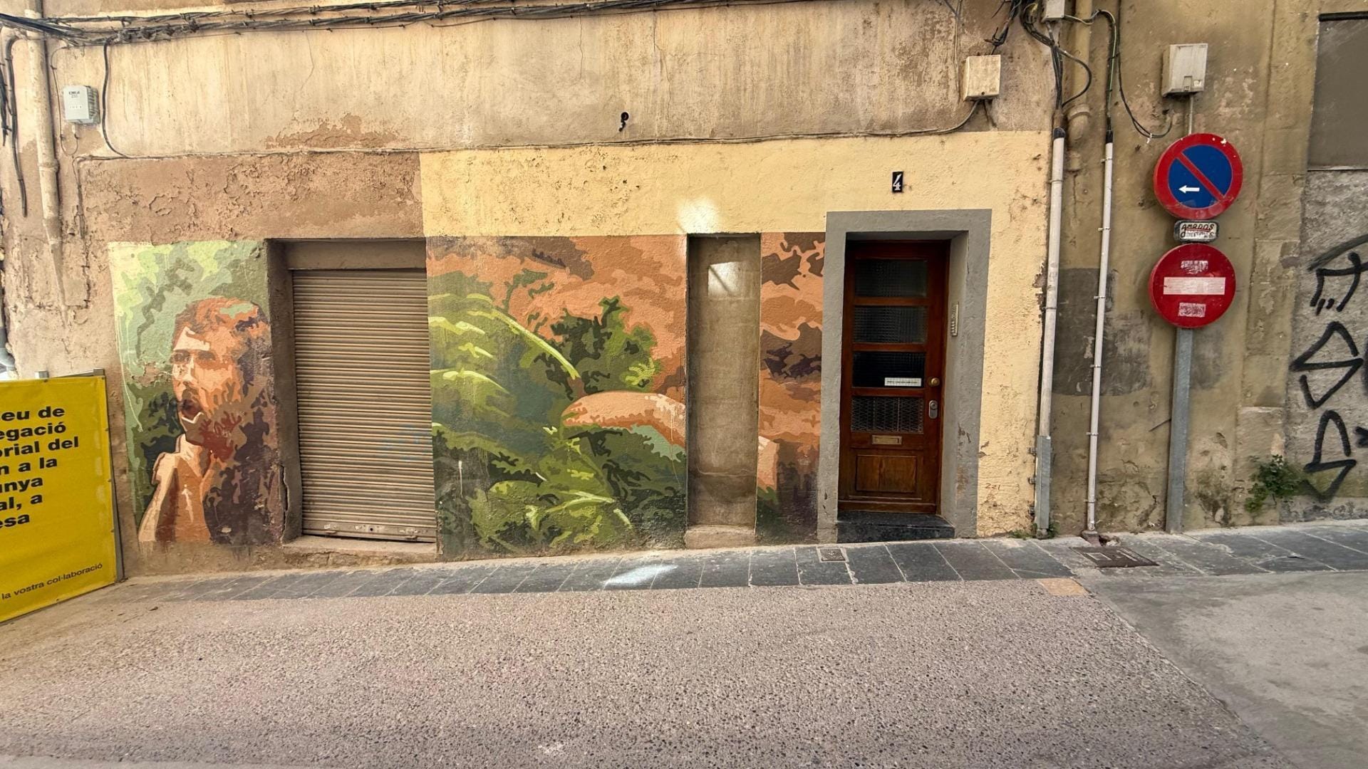 Immeuble residentiel dans Manresa, Barcelona à vendre Hall d’entrée- Image 1 de 2