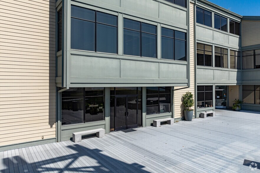 100 Shoreline Hwy, Mill Valley, CA à louer - Photo du bâtiment - Image 3 de 5