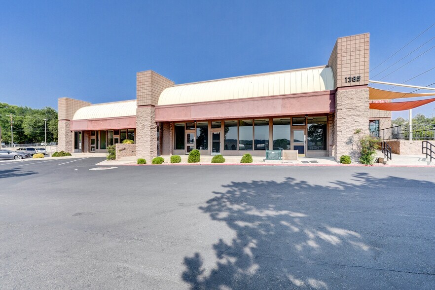 1365-1385 Iron Springs Rd, Prescott, AZ à louer - Photo du bâtiment - Image 3 de 22