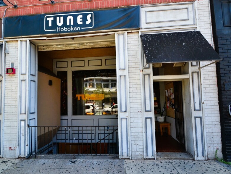 225 Washington St, Hoboken, NJ for sale - Building Photo - Image 2 of 14