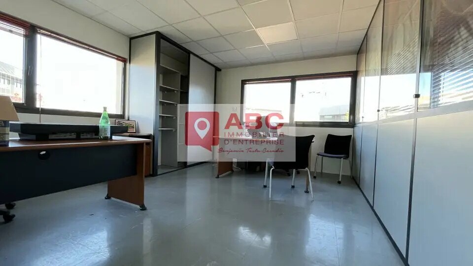 Office in Montpellier for lease - Building Photo - Image 2 of 6