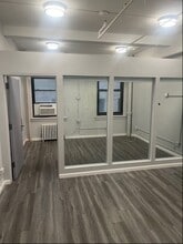 37 W 39th St, New York, NY for lease Interior Photo- Image 2 of 2