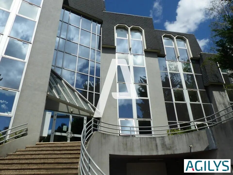 Office in Orsay for sale Building Photo- Image 1 of 10