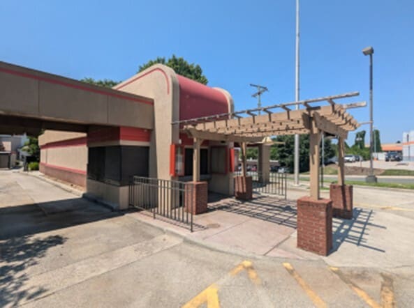 2901 Candlers Mountain Rd, Lynchburg, VA for sale - Building Photo - Image 2 of 9