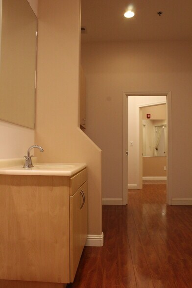 2234 El Camino Real, Santa Clara, CA à louer - Photo du bâtiment - Image 3 de 5