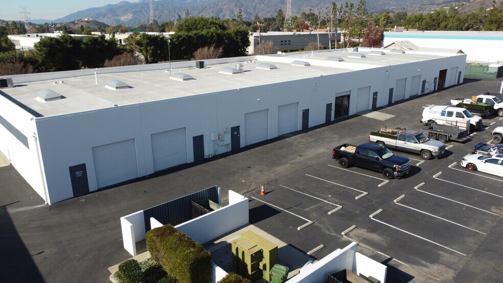 269-299 W Allen Ave, San Dimas, CA à louer - Photo du bâtiment - Image 2 de 9