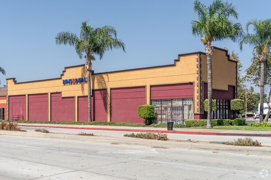 11906 Valley Blvd, El Monte, CA à louer - Photo du bâtiment - Image 3 de 4