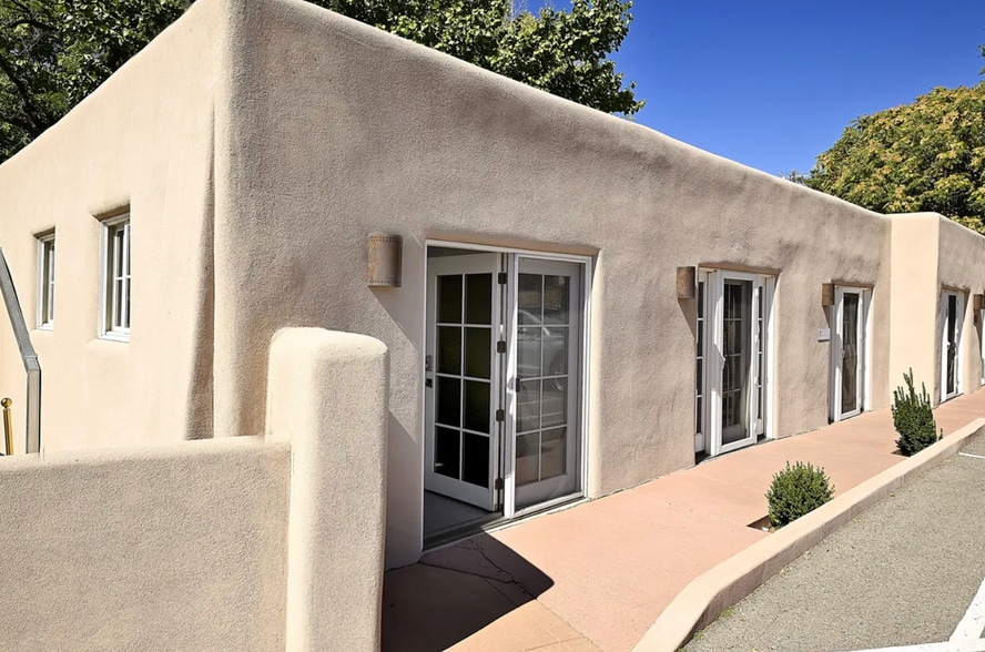417 E Palace Ave, Santa Fe, NM for lease - Building Photo - Image 2 of 9