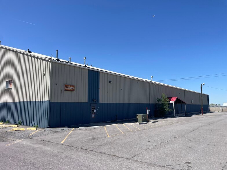 2250 S 850 W, Woods Cross, UT à vendre - Photo du bâtiment - Image 2 de 7