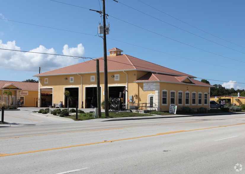23371 Harborview Rd, Port Charlotte, FL for sale - Building Photo - Image 2 of 9